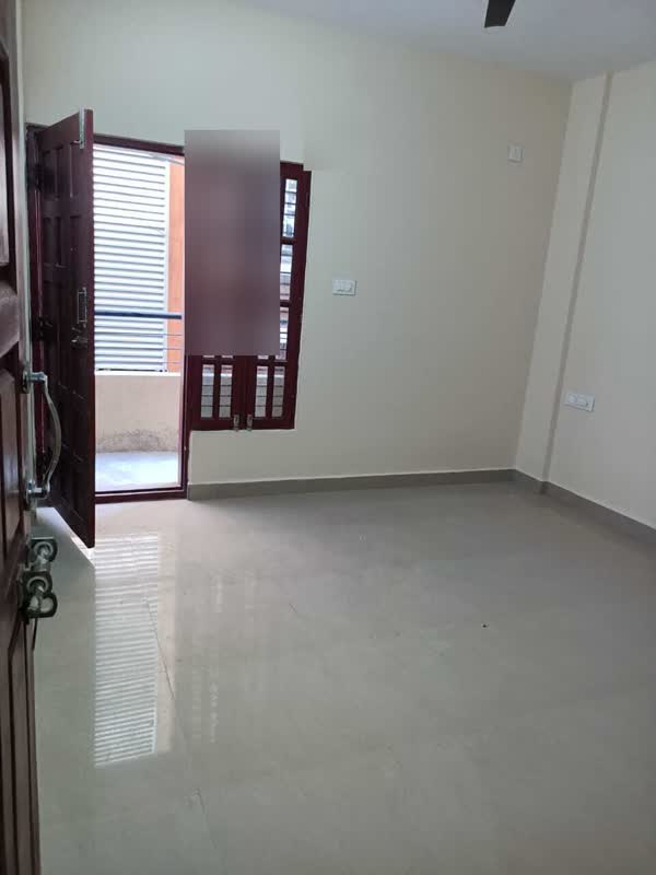 Second room to balcony